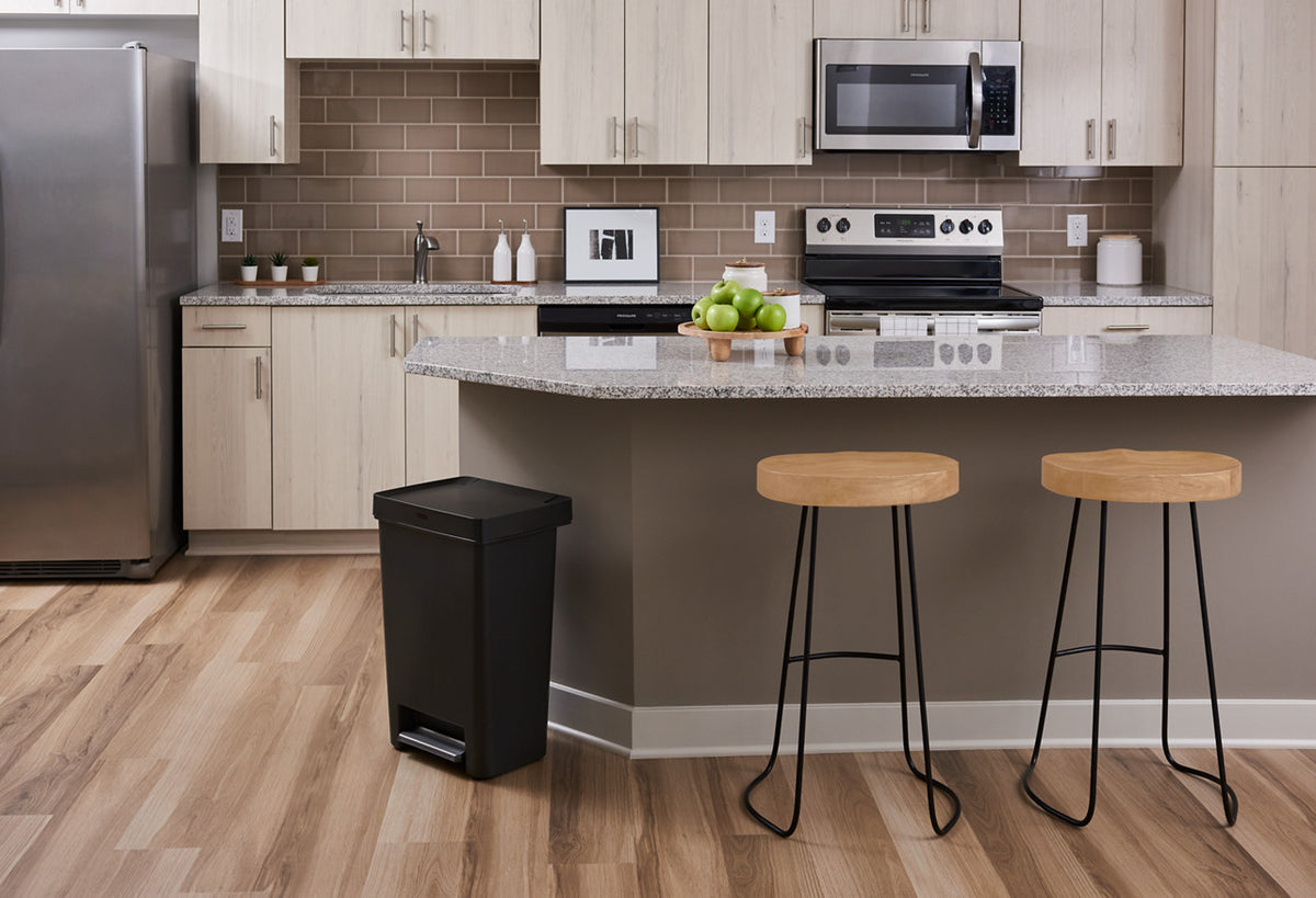 Premier® Series II Step-On Trash Can - US 53355