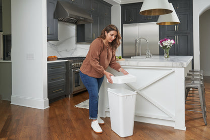 Swing Top Trash Can - US 60548