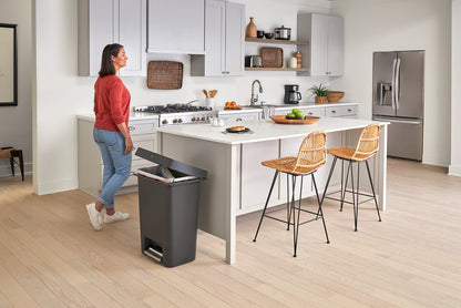 High-Capacity Step-On Trash Can - US 82678