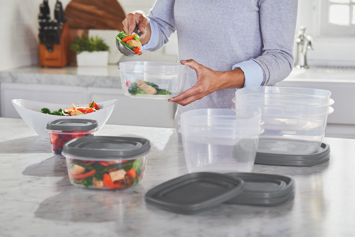 EasyFindLids™ Food Storage Container Set with SilverShield® Antimicrobial Product Protection - US 08621