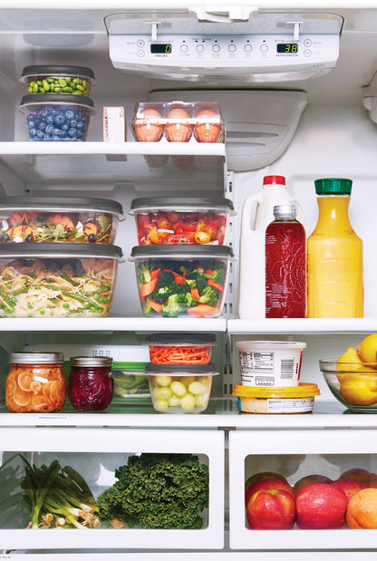 EasyFindLids™ Food Storage Container Set with SilverShield® Antimicrobial Product Protection - US 08621