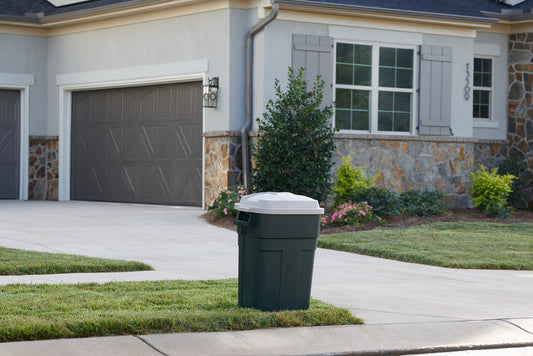 Roughneck™ Non-Wheeled Slim Trash Can - US 42527